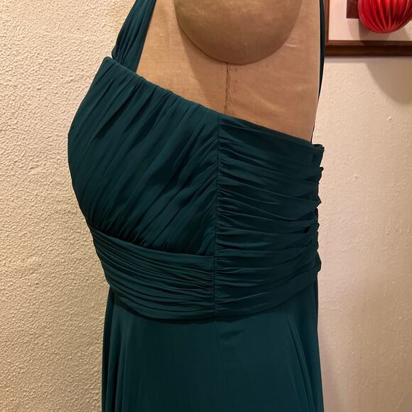 Dessy Collection Off-the Shoulder Draped Chiffon Maxi Dress Hunter Green Size 16 - Picture 11 of 16